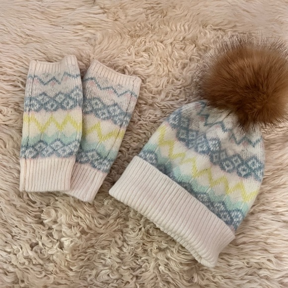 LOFT Pom Pom Fairisle Hat & Fingerless Gloves - Picture 1 of 3